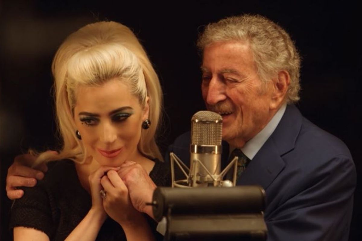 Foto de Lady Gaga e Tony Bennett gravando música