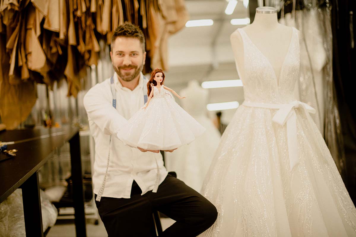 Estilista Lucas Anderi faz vestidos de noiva inspirado nas princesas da Disney