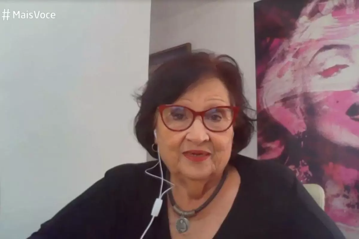 Déa Lúcia no Mais Você