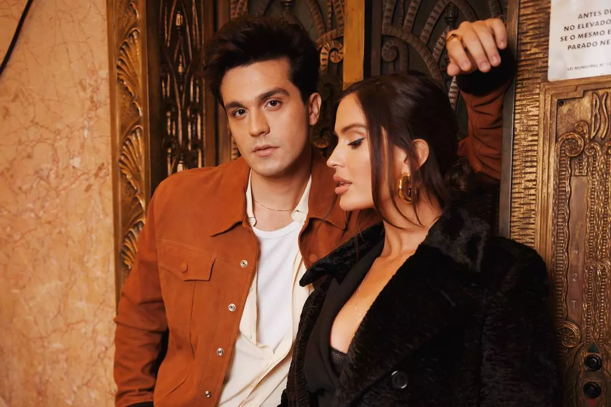 luan santana e natalía barulích atuando juntos em clipe de morena