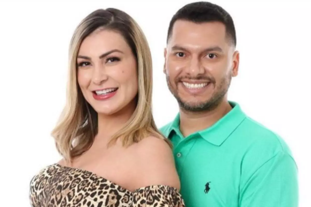 Andressa Urach e marido juntos