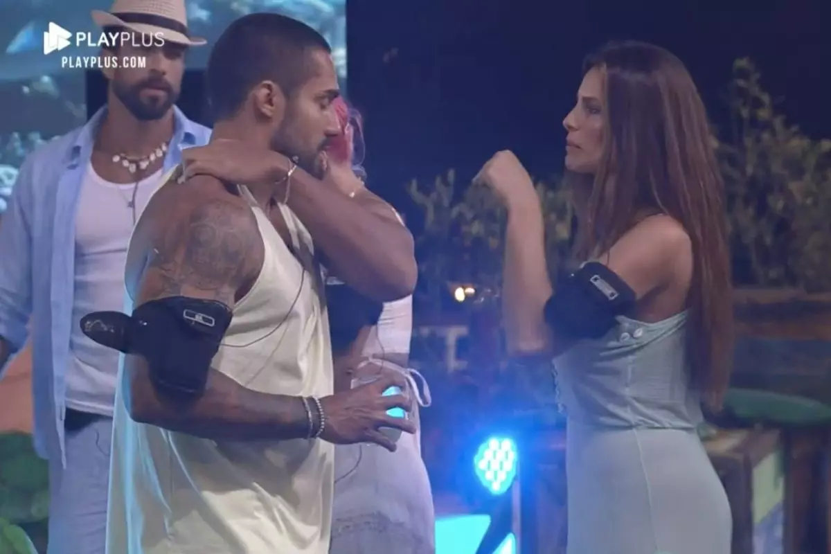 Dayane Mello e Bil Araújo discutem