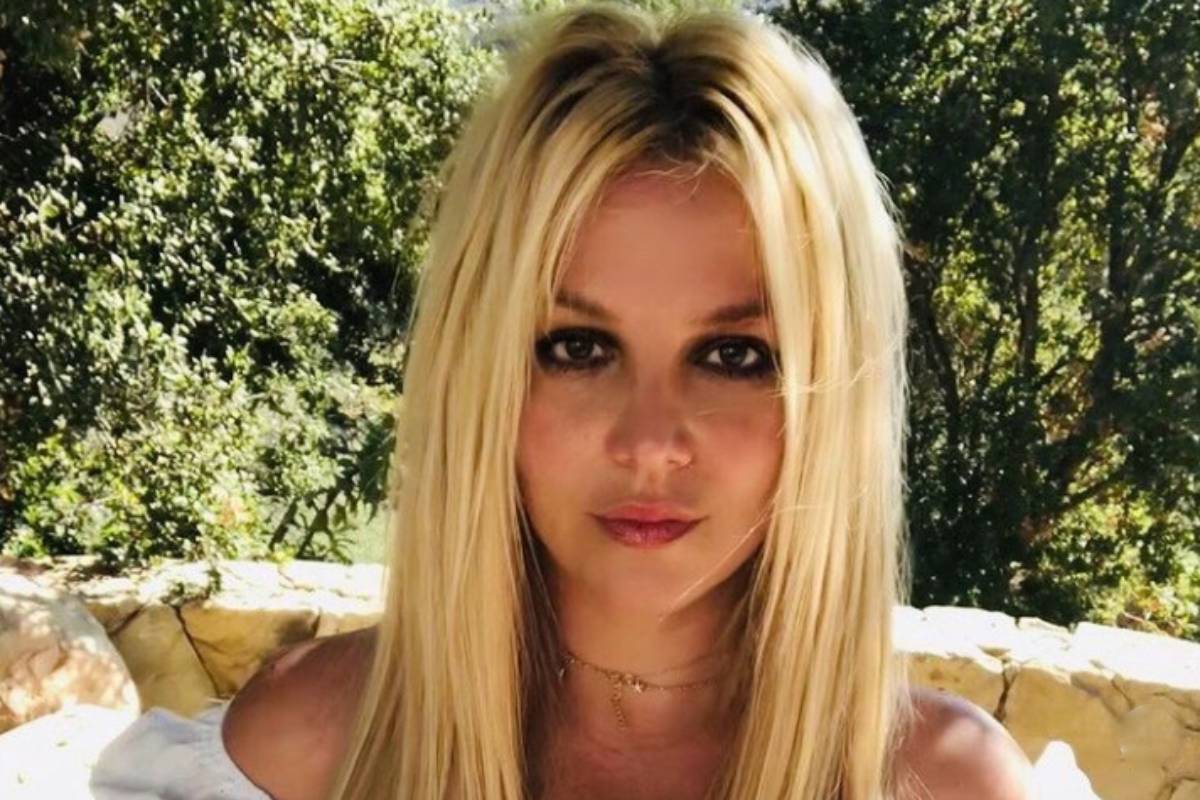 britney-spears-cabelo-liso