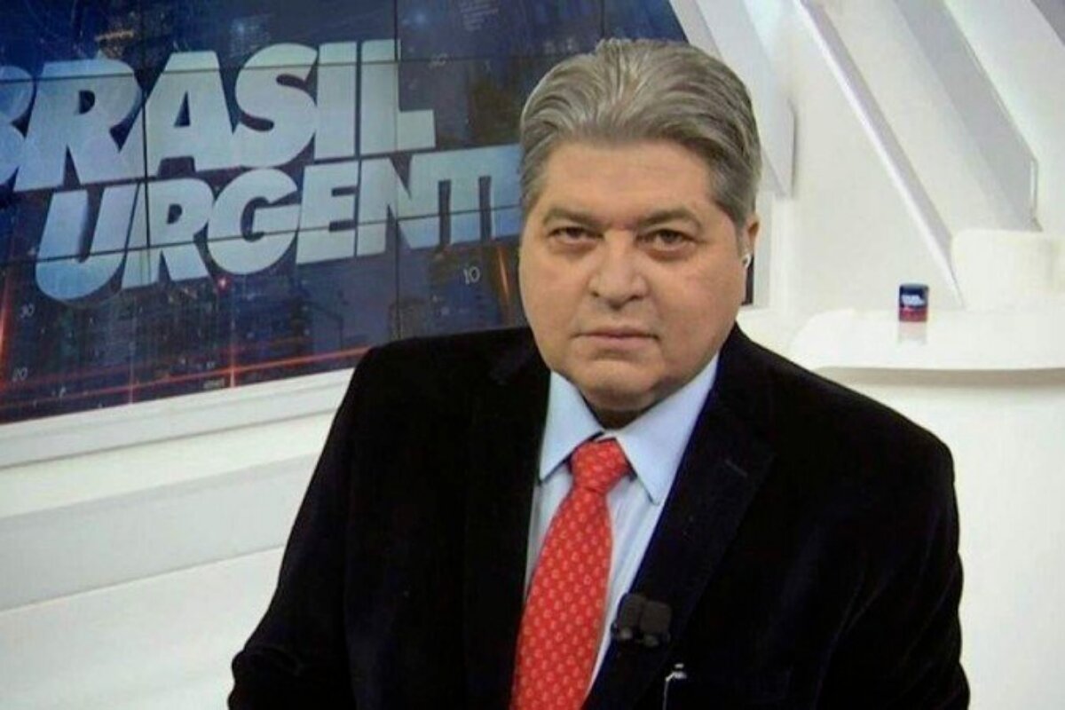 José Luis Datena no cenário do 'Brasil Urgente'