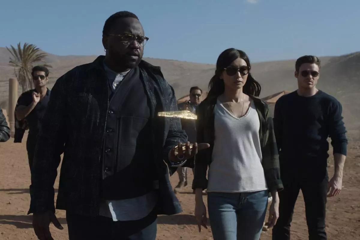 eternos juntos em cena do trailer indo para uma missão