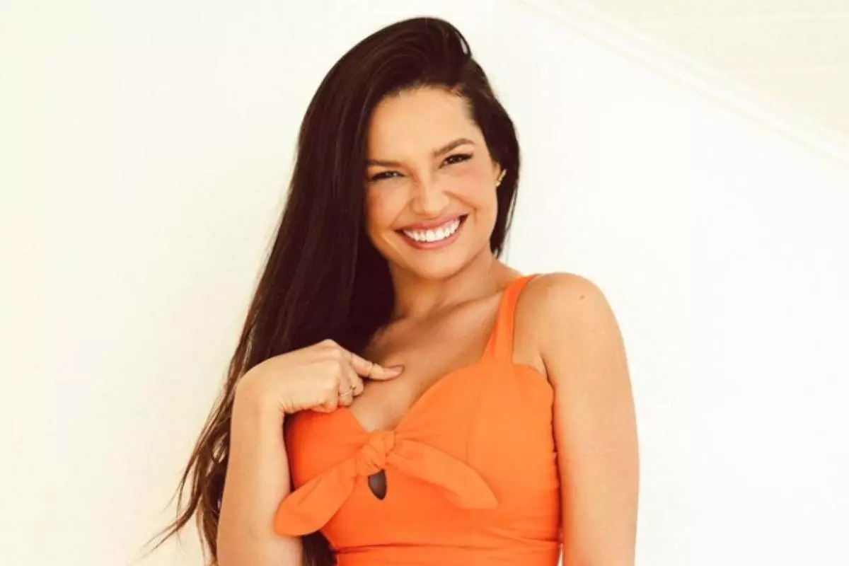 juliette-freire-meiga-e-sorridente