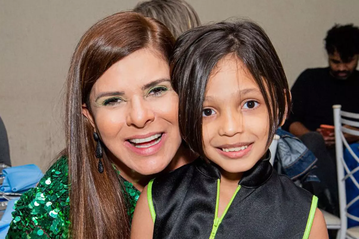 Mara Maravilha com Henzo Miranda