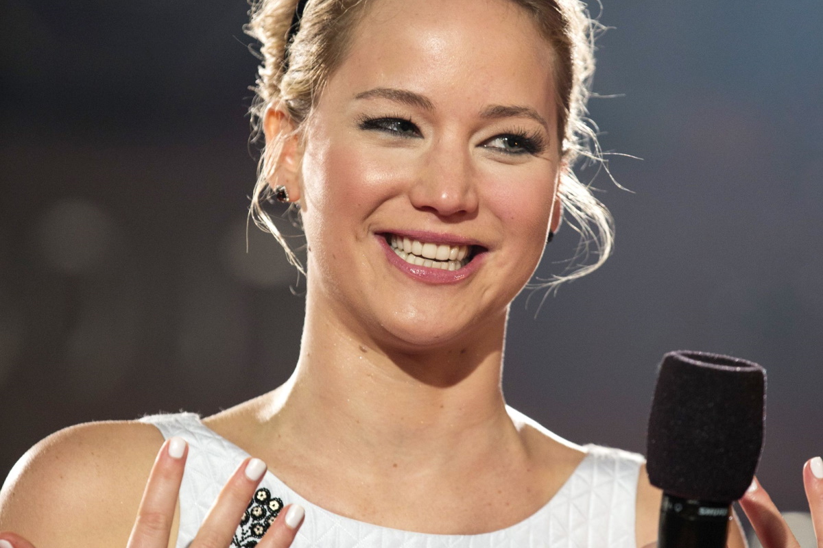 Jennifer Lawrence sorrindo