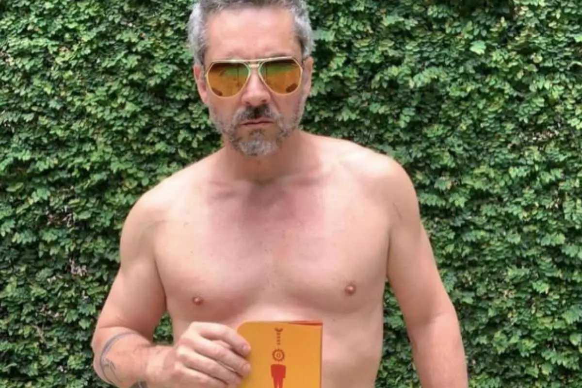 Alexandre Nero quebra a internet com foto nu