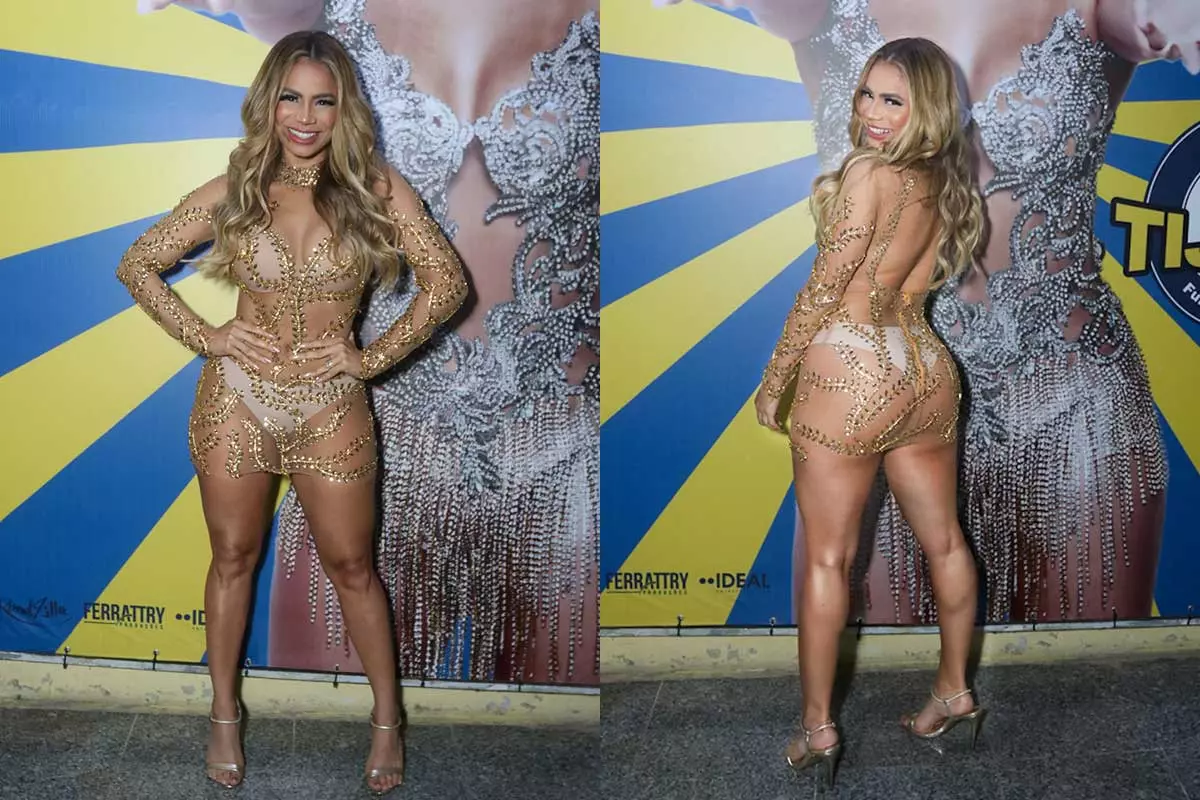 Lexa com roupa transparente, em ensaio da Unidos da Tijuca