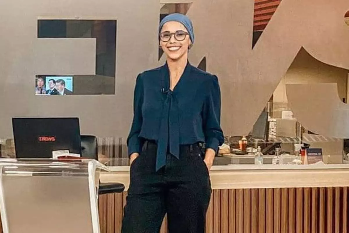 lilian ribeiro apresentando programa em pauta na globonews