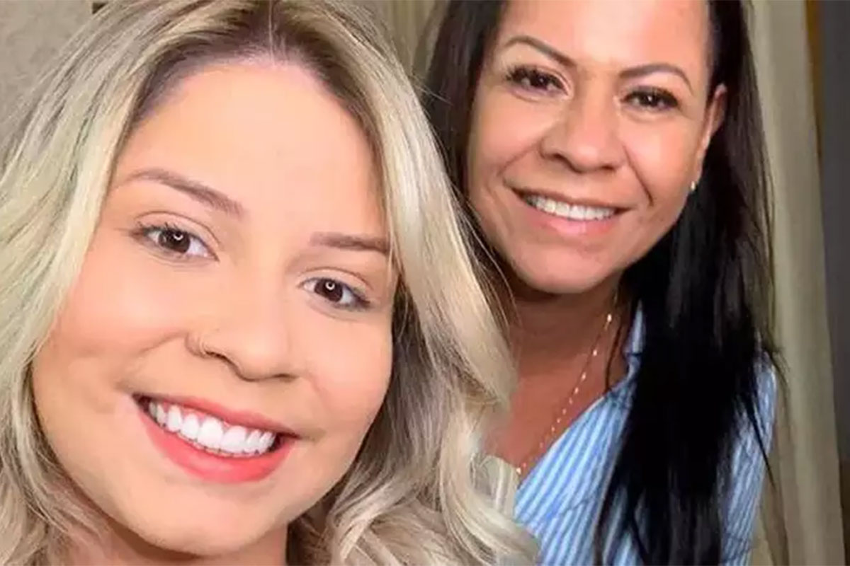 Marília Mendonça em selfie com a mãe, Ruth Moreira