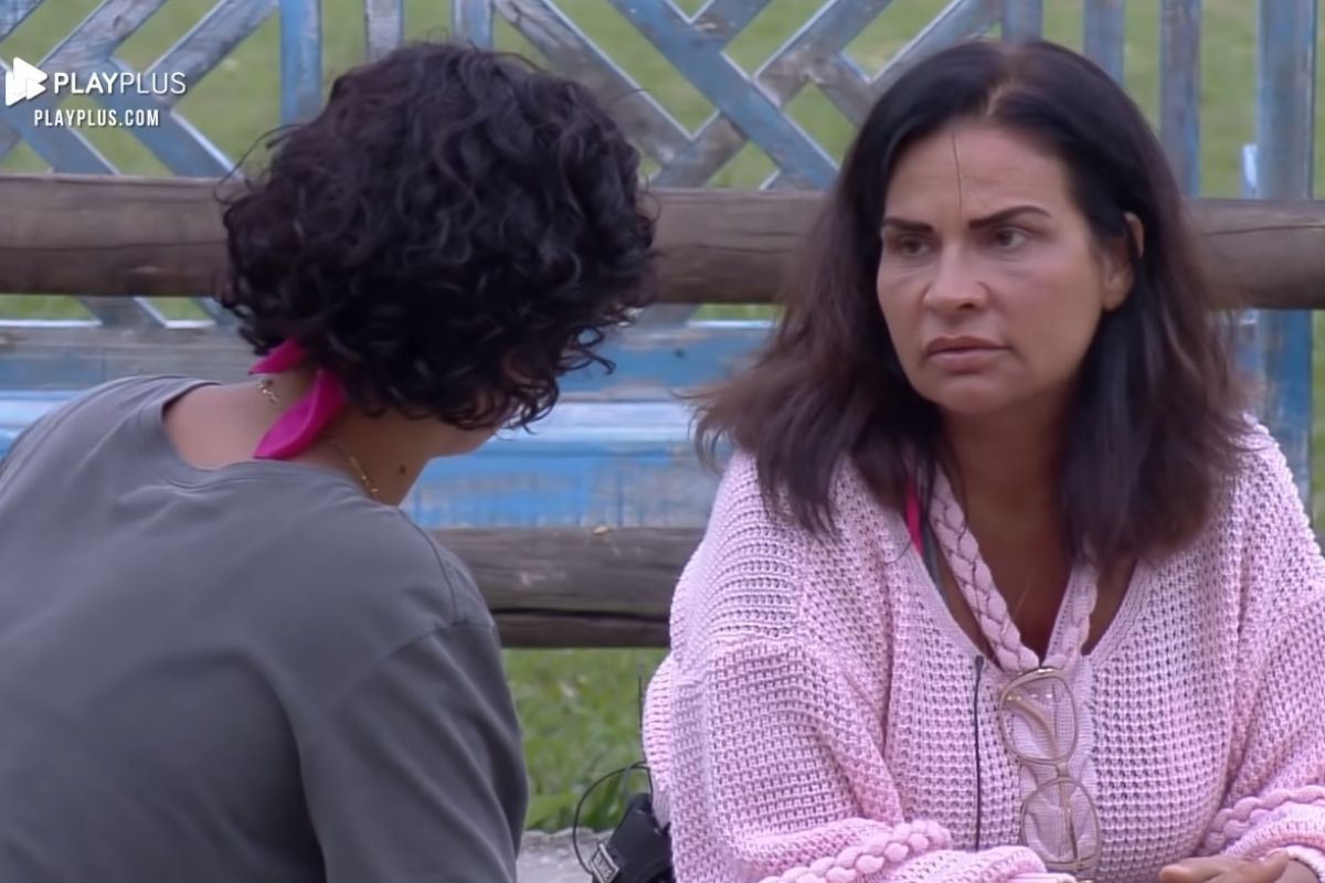 Solange Gomes conversando com Aline Mineiro em 'A Fazenda 13'