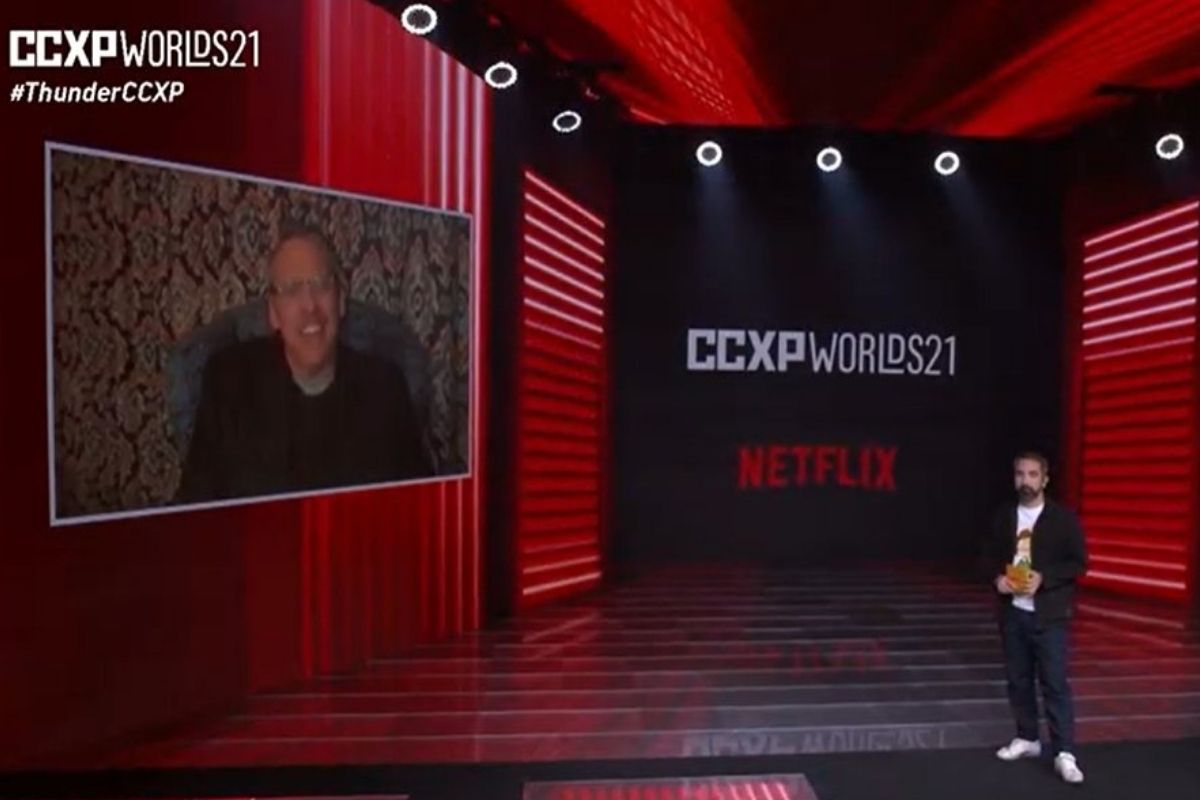Adam McKay no painel da Netflix na CCXP Worlds 21