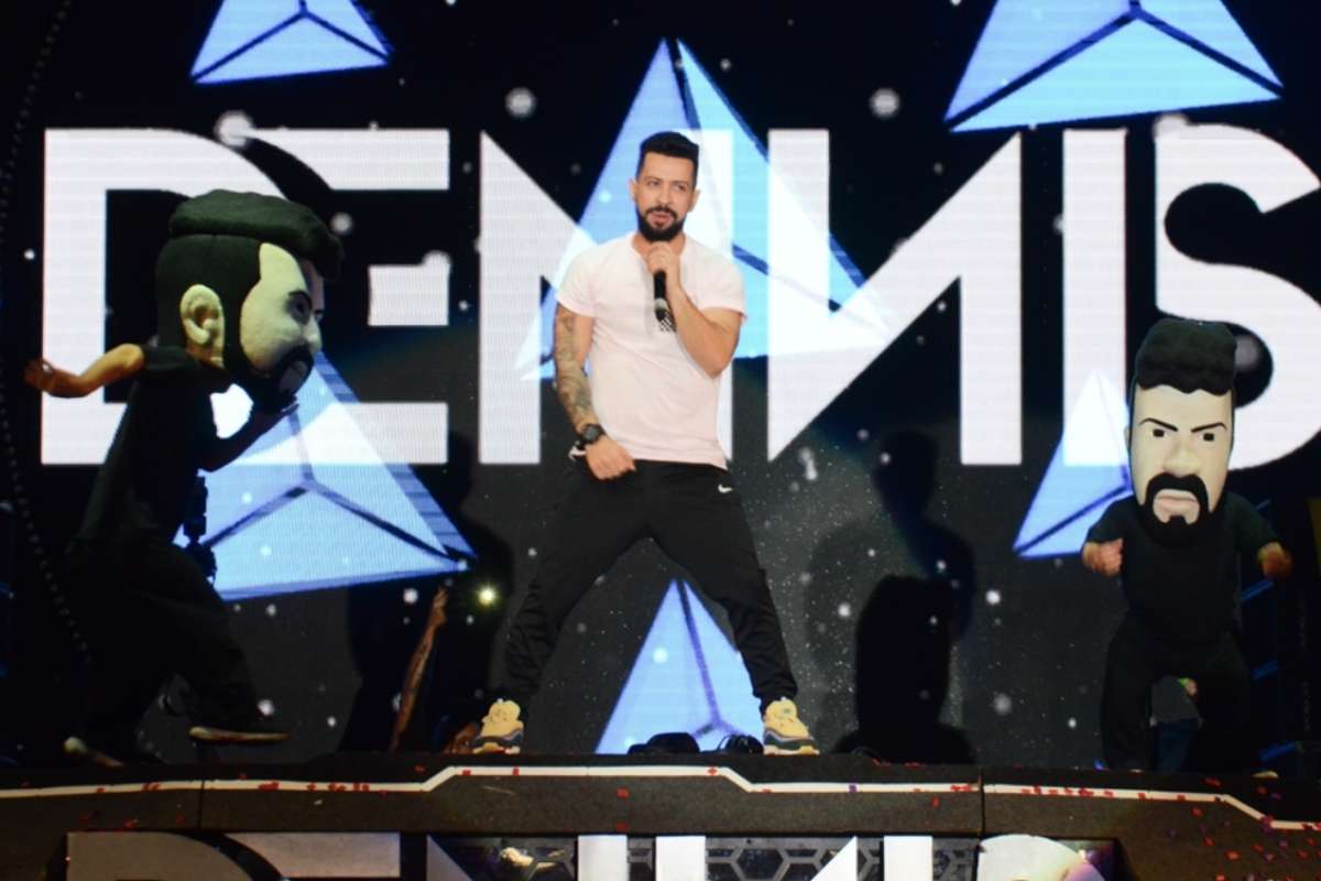 Depois de mensagem de ano novo toda fofinha de Dennis DJ, Rennan da Penha coloca músico contra a parede e reacende polêmica