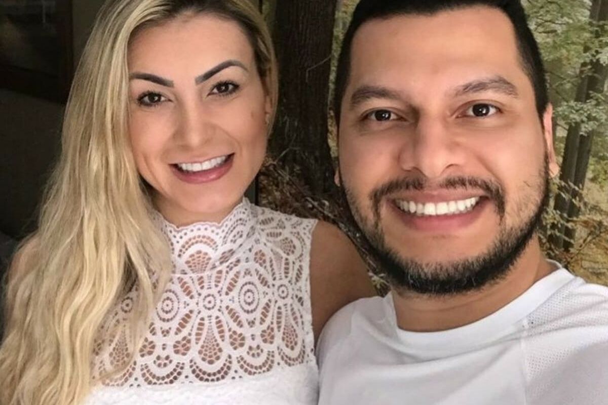 Andressa Urach e Thiago Lopes em selfie