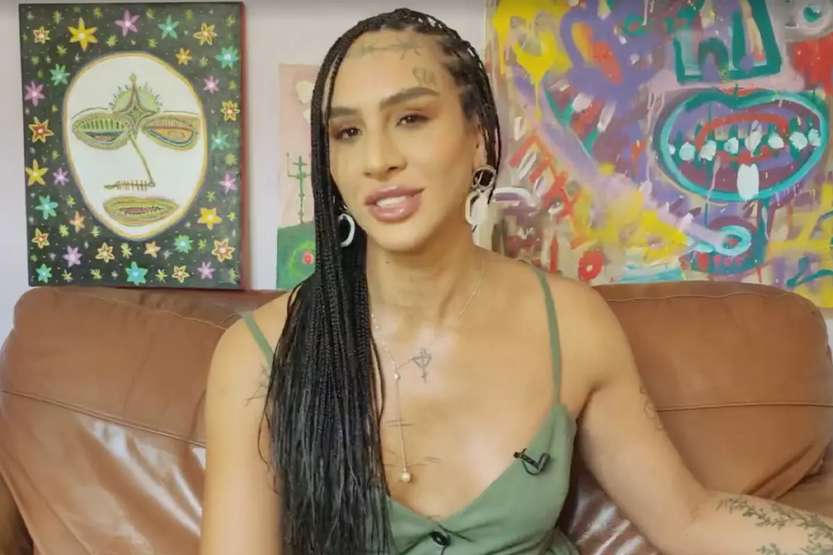 Linn da Quebrada em chamada para BBB22 na TV Globo