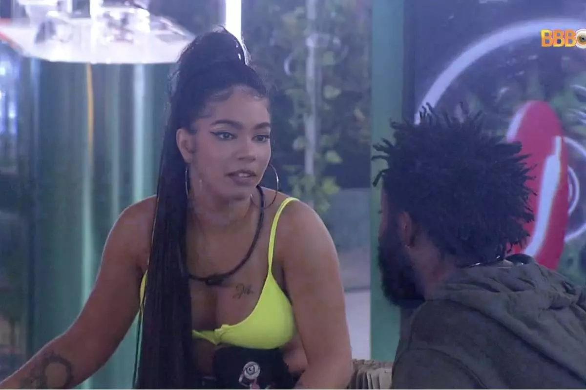 BBB22: Maria e Douglas analisam membros da Casa de Vidro
