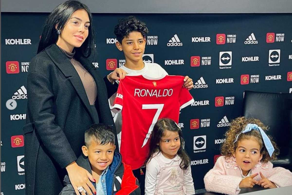 Georgina Rodriguez com os filhos