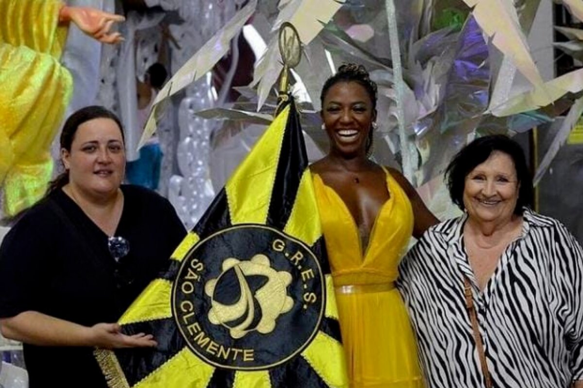 Juliana Amaral, a porta-bandeira Jack Pessanha e Dona Deia Lucia