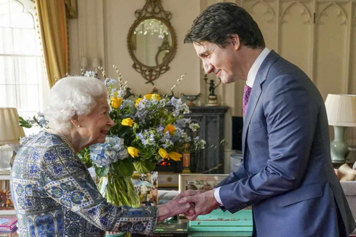 Rainha Elizabeth II com Justin Trudeau em Windsor