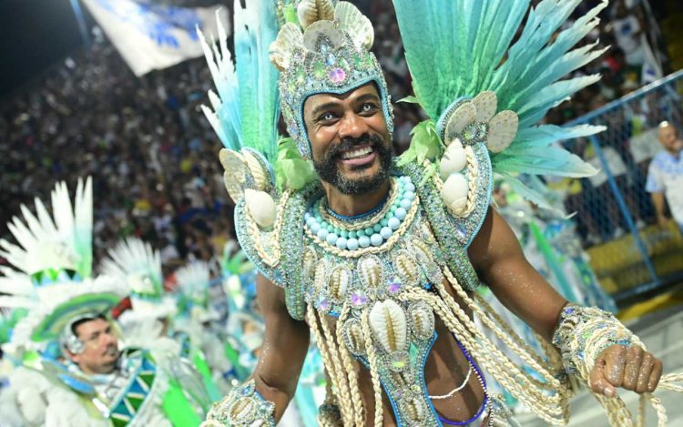 Samuel de Assis desfila pela Beija Flor - Foto: Leo Franco / AgNews