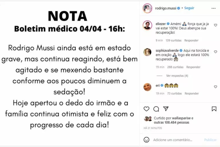 Recuperado após acidente, ex-BBB Rodrigo Mussi assiste jogo do São