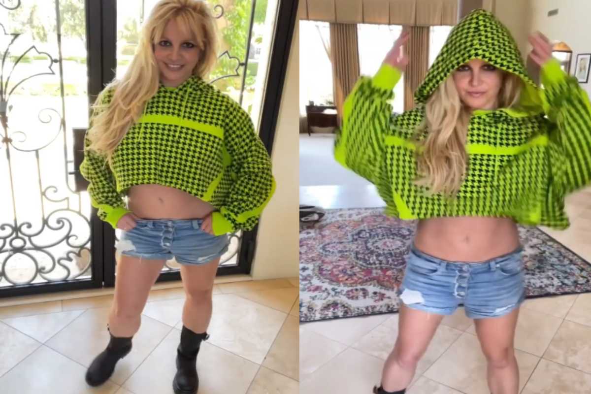 Britney Spears com cropped verde