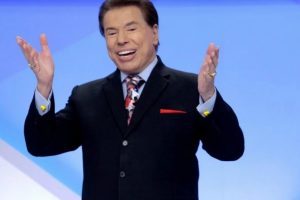 Silvio Santos segue sem previsão de voltar ao SBT, mas trabalha dos EUA