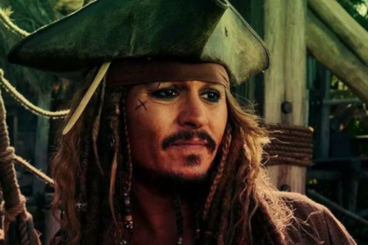 johnny depp como jack sparrow em piratas do caribe