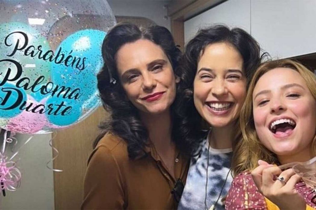 Paloma Duarte posa completamente nua e recebe elogios. Veja!