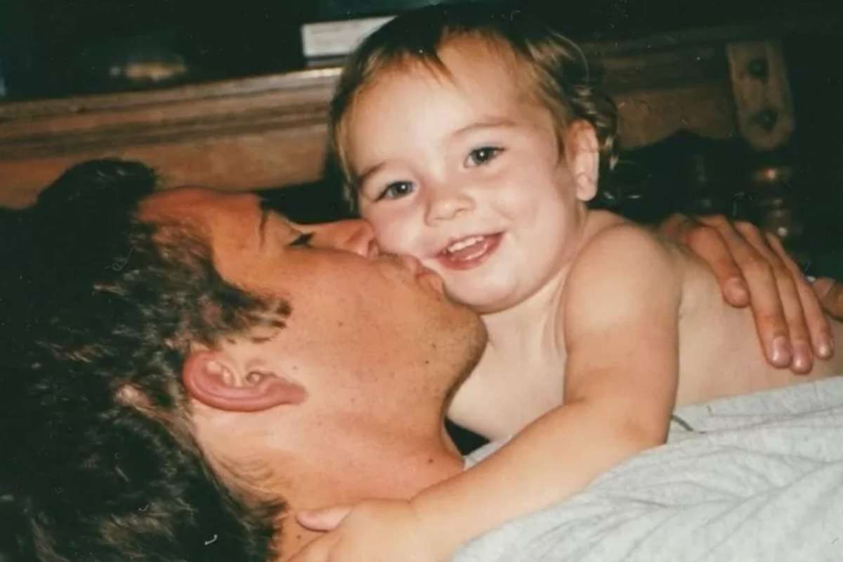 Filha de Paul Walker publica foto com o pai e gera polêmica