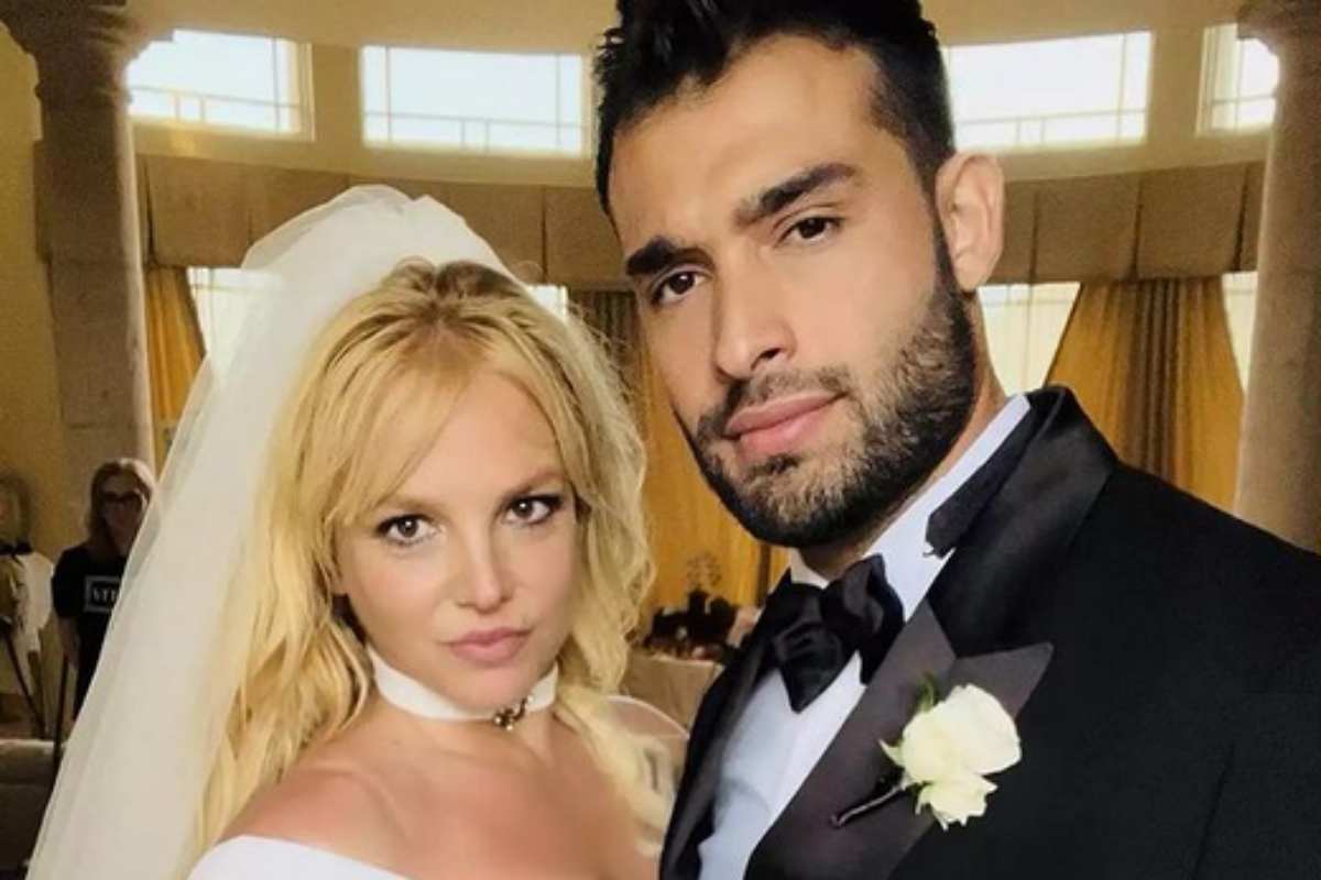 Os noivos Britney Spears e Sam Asghari