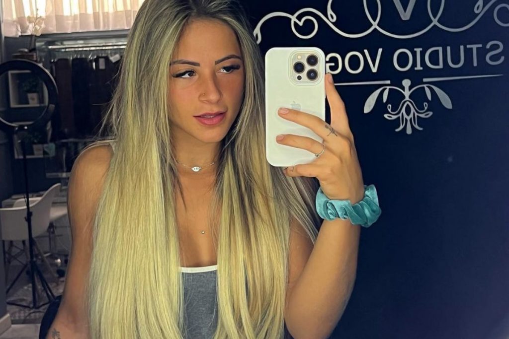 Influenciadora desabafa sobre resultado de tatuagem "Eu odiei"