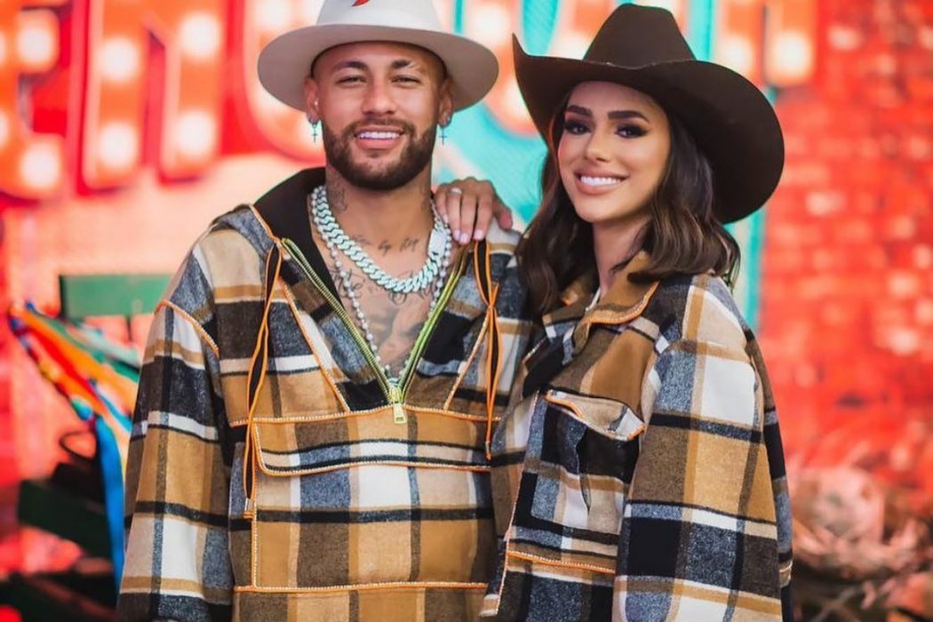 Neymar E Namorada Combinam Look Para Arrai Na Mans O Do Jogador