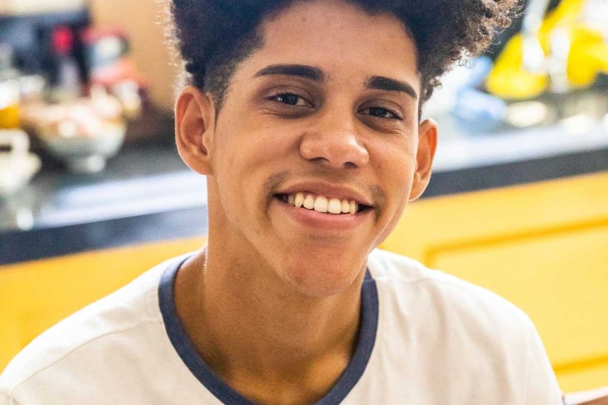 cauê campos como roberto em pantanal