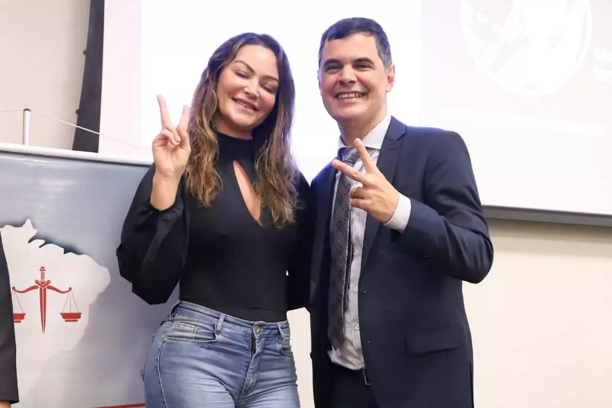 Laura Keller e Jorge Sousa trocam farpas e ofensas nas redes