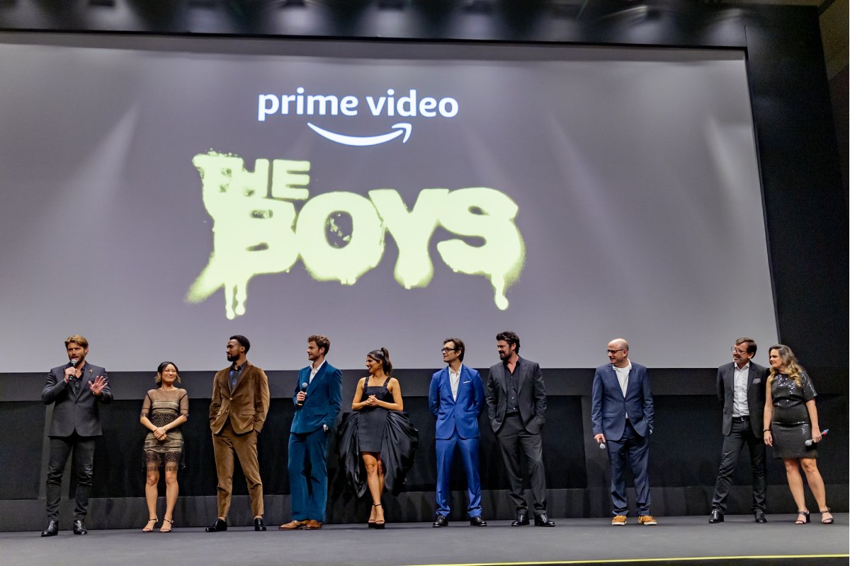 elenco de the boys antes da exibição do último episódio da terceira temporada no brasil
