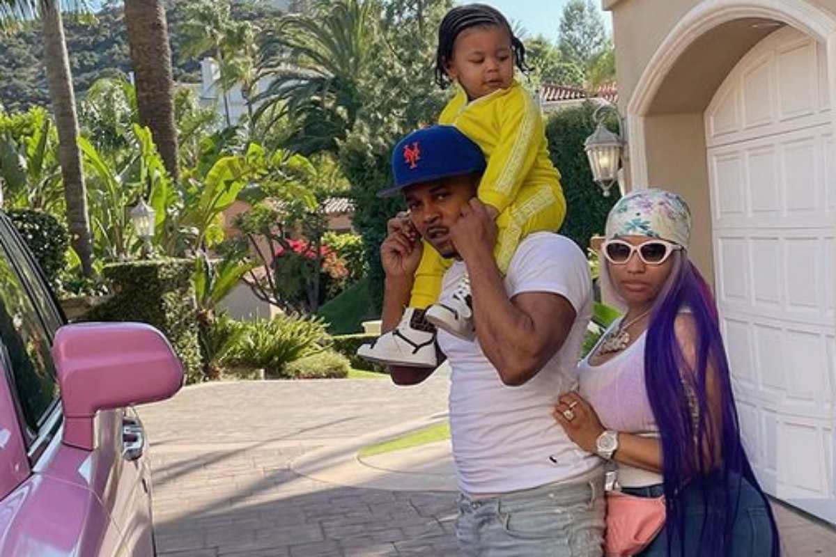 Nicki Minaj com o marido e o filho