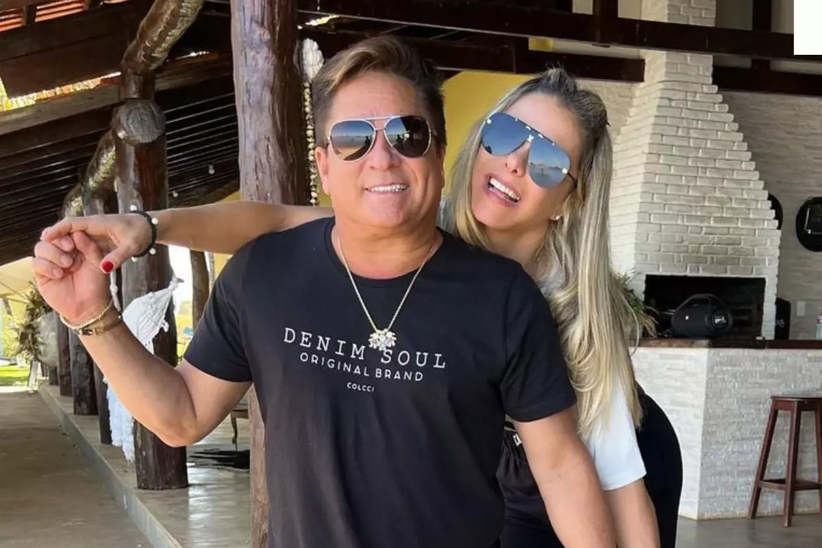 Leonardo e Poliana Rocha de óculos escuros