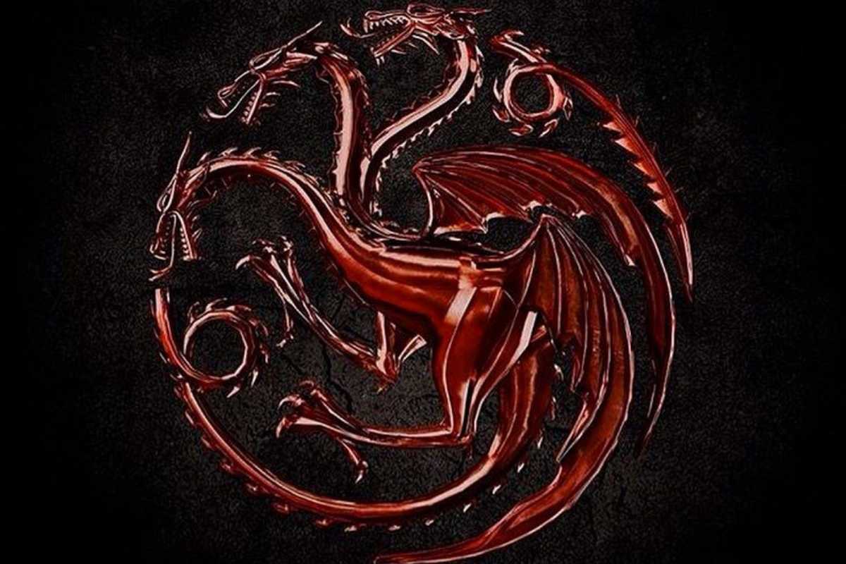 símbolo da casa targaryen em a casa do dragão