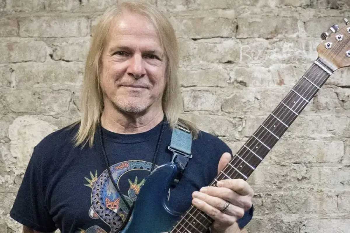Retrato de Steve Morse, guitarrista da banda Deep Purple