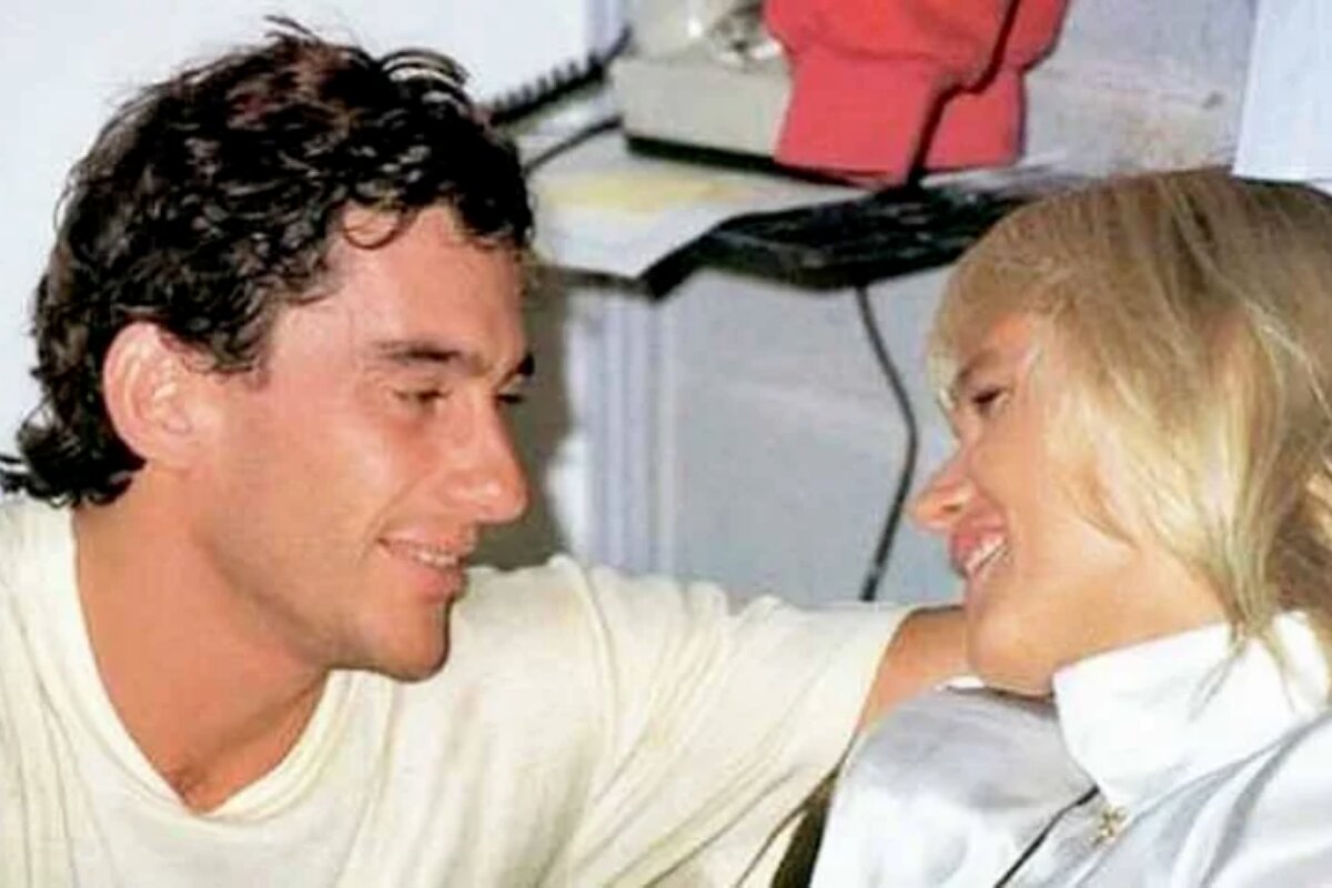 Ayrton Senna e Xuxa se olhando apaixonadamente