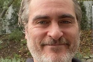 Selfie de Joaquin Phoenix sorrindo