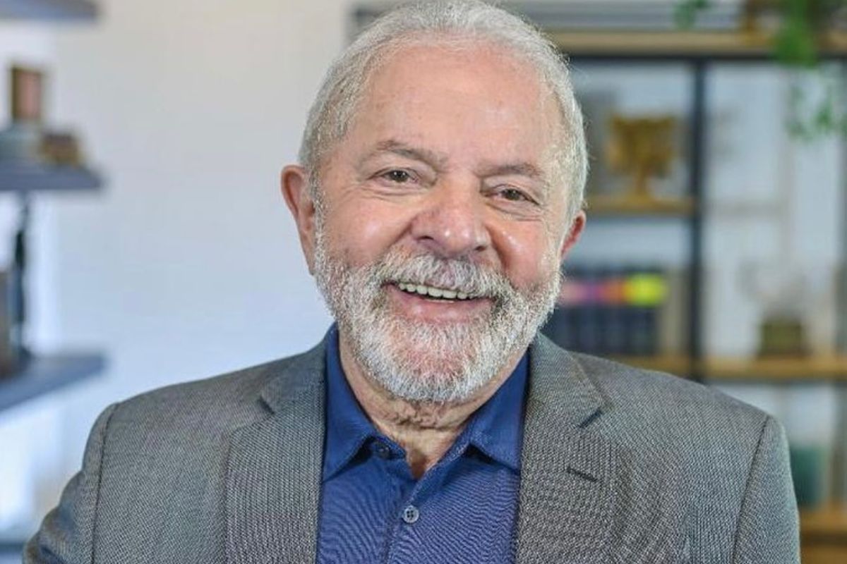 Lula dando um sorriso