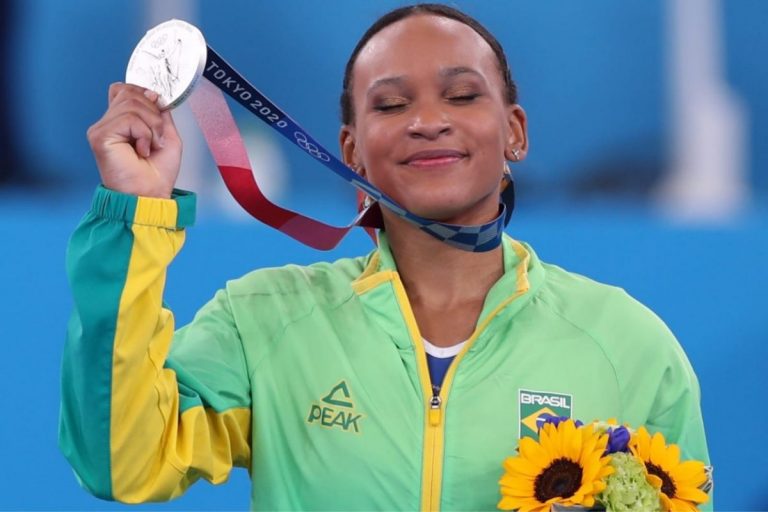 Rebeca Andrade faz história! Saiba tudo sobre nova conquista da atleta.