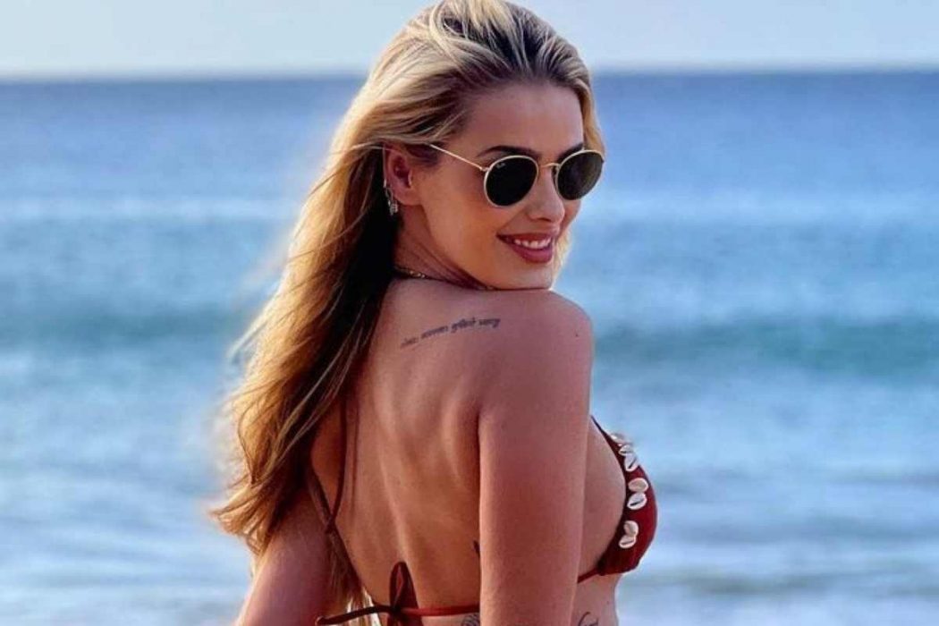 Yasmin Brunet Exibe Tatuagem No Bumbum Em Biquíni Fio Dental Veja