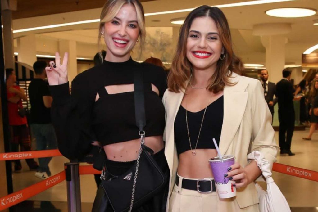 Barbara França e Jessika Alves na pré-estreia de eike - tudo ou nada