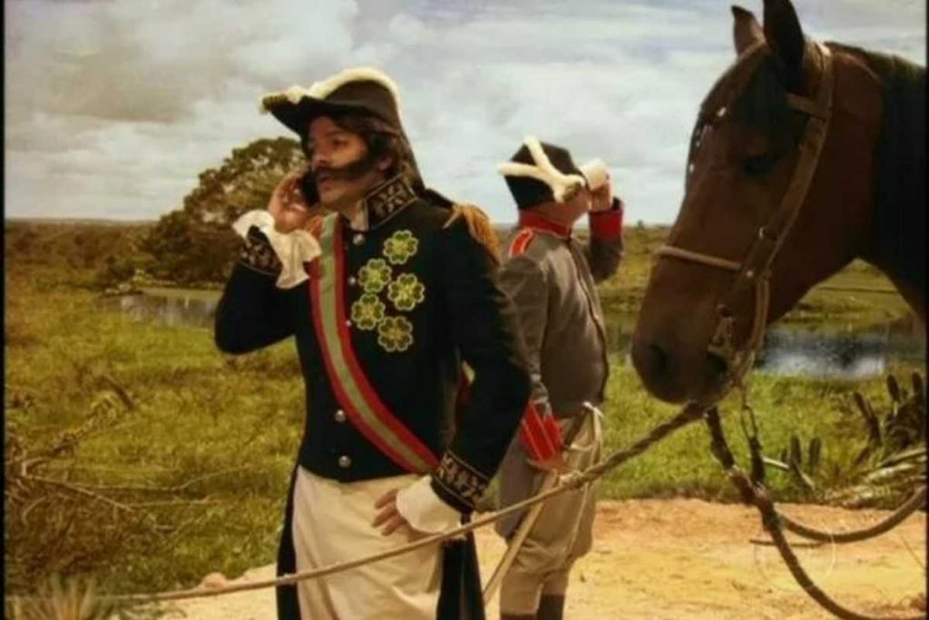 Bruno Mazzeo como Dom Pedro I em Junto e Misturado