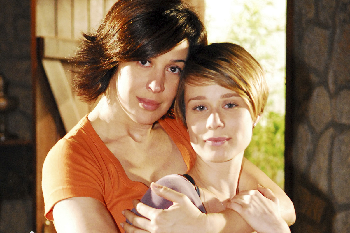 Donatela (Claudia Raia) e Lara (Mariana Ximenes) em A Favorita